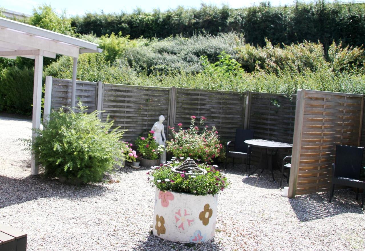 Hine Bakke Bed And Breakfast Rudkøbing Extérieur photo
